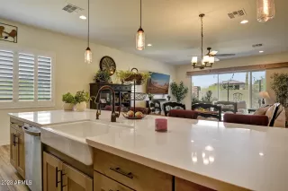 Photo #3: 6521165 Listing