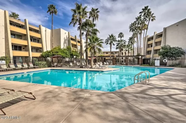 MLS: 6521262 Condo For Sale