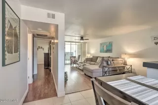 Photo #5: 6521263 Listing