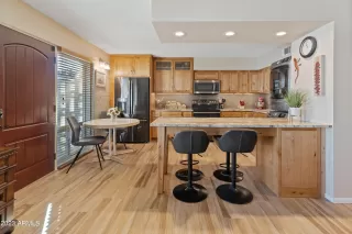 Photo #2: 6521399 Listing