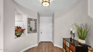 Photo #3: 6521522 Listing