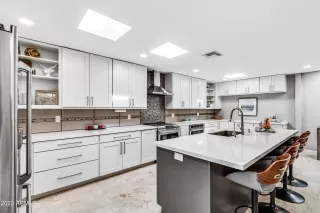 Photo #3: 6521601 Listing 