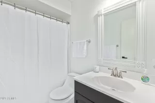 Photo #5: 6521631 Listing