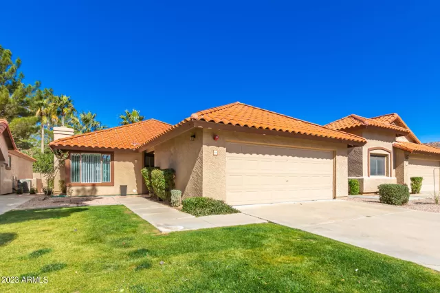 MLS: 6521649 Condo For Sale