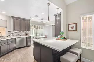 Photo #6: 6521649 Listing