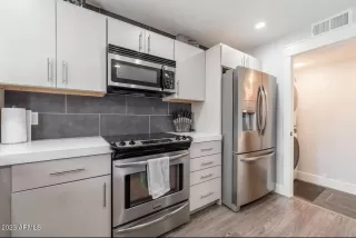 Photo #2: 6521670 Listing