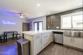 Photo #3: 6521670 Listing