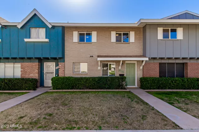 MLS: 6521776 Condo For Sale