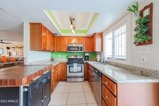 MLS: 6521874 Condo For Sale