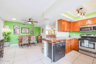 Photo #4: 6521874 Listing