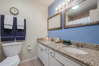 Photo #5: 6521874 Listing