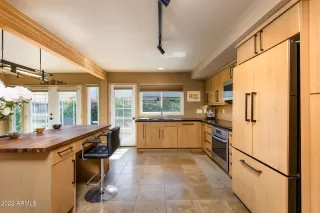 Photo #6: 6522723 Listing