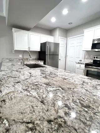 Photo #5: 6522769 Listing