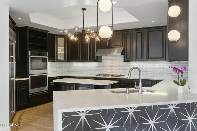 MLS: 6522903 Condo For Sale