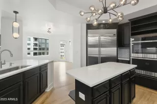 Photo #3: 6522903 Listing