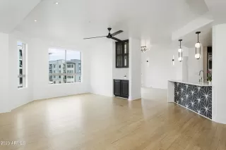 Photo #5: 6522903 Listing