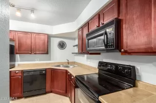 Photo #3: 6522947 Listing