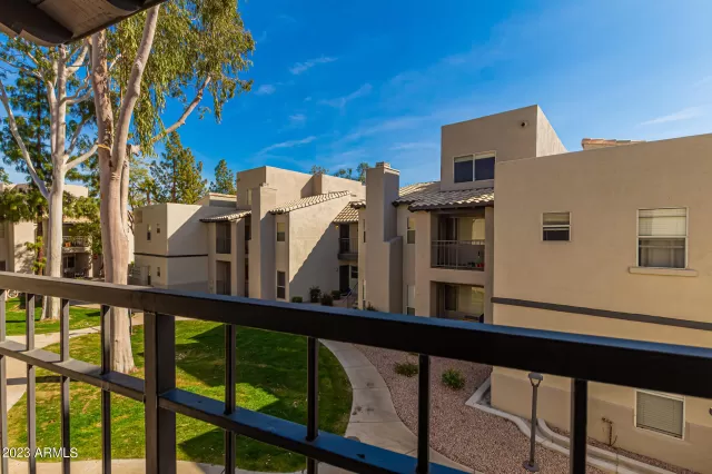 MLS: 6522957 Condo For Sale