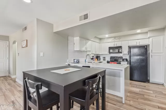 MLS: 6523004 Condo For Sale