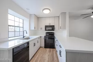 Photo #3: 6523268 Listing