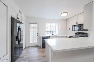 Photo #5: 6523268 Listing