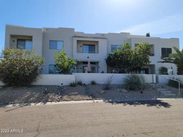 MLS: 6523382 Condo For Sale