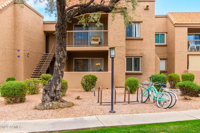 MLS: 6523572 Condo For Sale