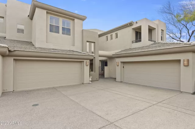 MLS: 6523968 Condo For Sale