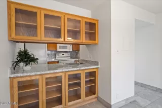 Photo #5: 6524038 Listing