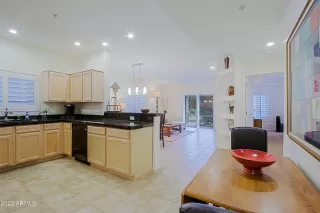 Photo #5: 6524072 Listing