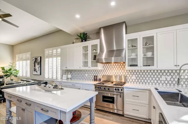 MLS: 6524302 Condo For Sale