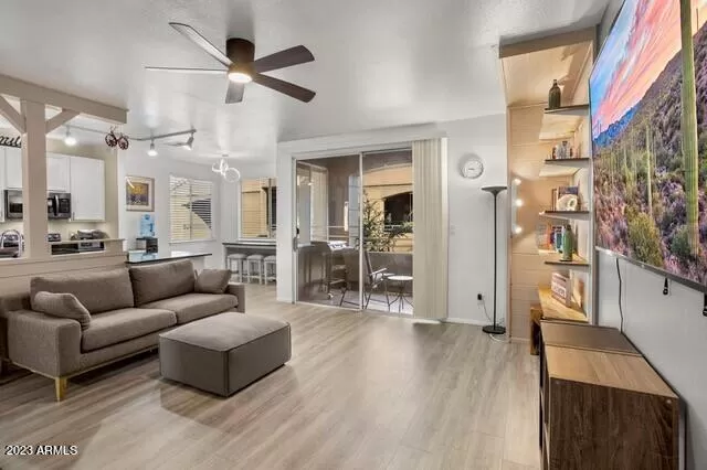 MLS: 6524316 Condo For Sale