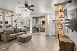 Photo #3: 6524316 Listing