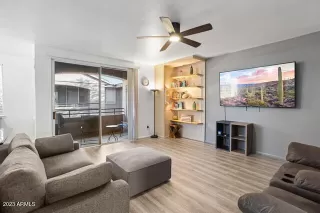 Photo #4: 6524316 Listing