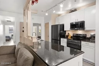 Photo #5: 6524316 Listing