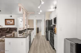 Photo #6: 6524316 Listing