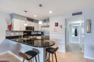 Photo #6: 6524422 Listing 