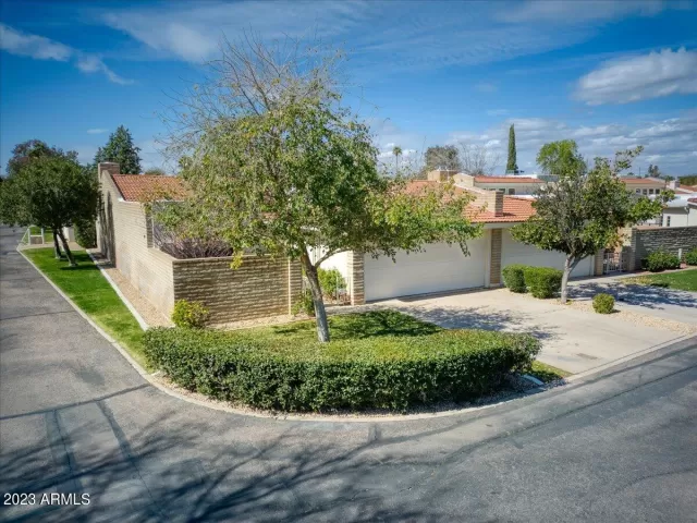 MLS: 6524681 Condo For Sale