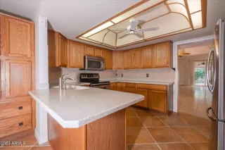 Photo #5: 6524681 Listing