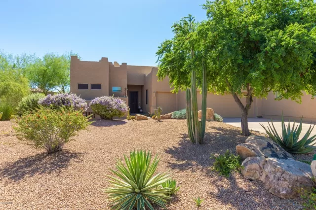 MLS: 6524751 Condo For Sale