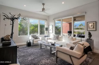 Photo #3: 6524834 Listing