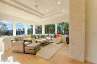 Photo #2: 6525324 Listing 