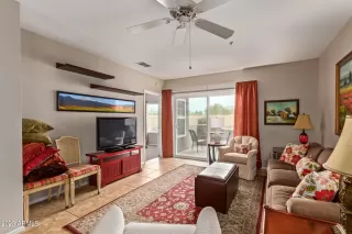 Photo #5: 6525432 Listing