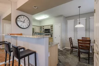 Photo #2: 6525472 Listing 