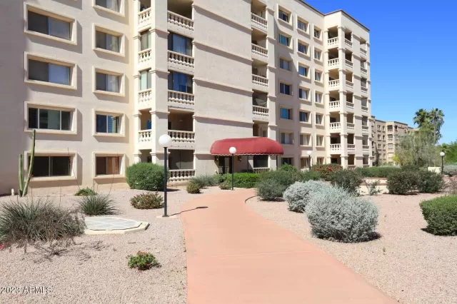 MLS: 6526091 Condo For Sale