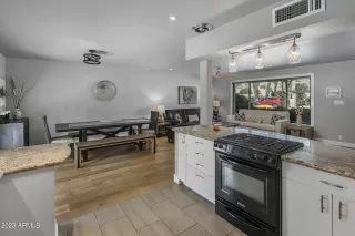 Photo #5: 6526178 Listing 