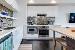 Photo #2: 6526420 Listing 