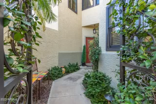 Photo #2: 6526425 Listing 