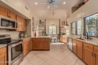 Photo #6: 6526425 Listing 