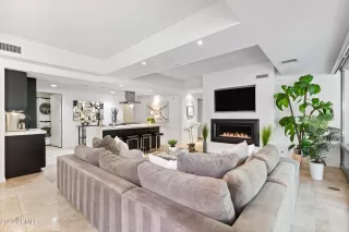 Photo #3: 6526590 Listing 